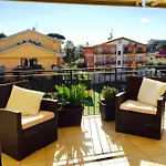 Aurelia House منزل للإقامة